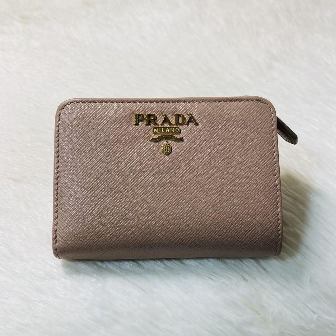 Prada Beige Leather Bifold Wallet Compact Card Holder Authentic Excellent Condition