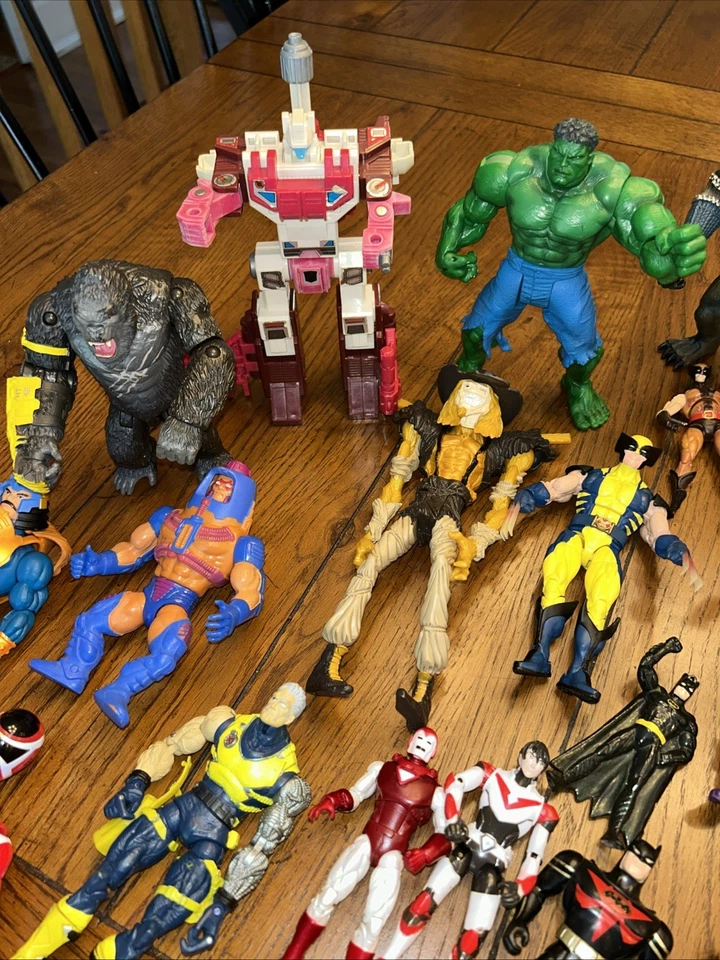 Lote enorme figuras de acción Marvel, DC Comics nuevo lote mixto vintage Deadpool Batman Foto 2 de 4