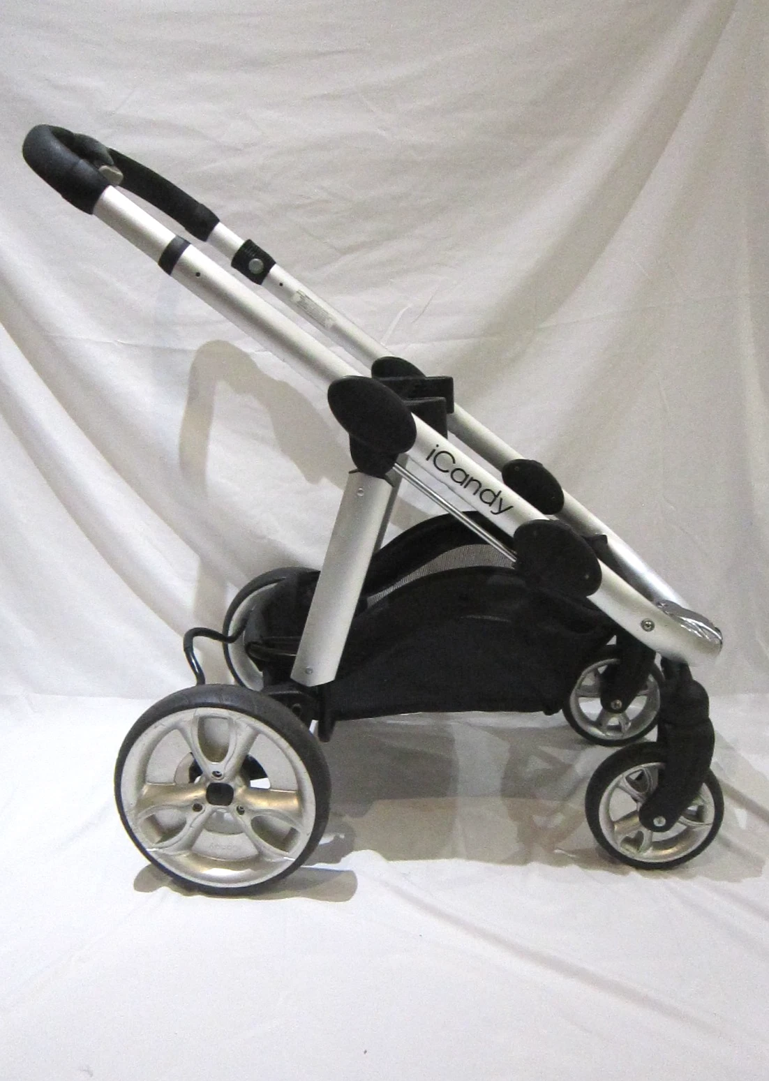 Frame - iCandy Apple 2 Pear Frame Chassis with Wheels Double
Opens in a new window or tab