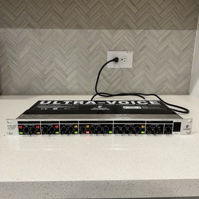 Behringer VX2000 Ultra-Voice Pro Mic Preamp / Voice Processor - Tested - No Cord