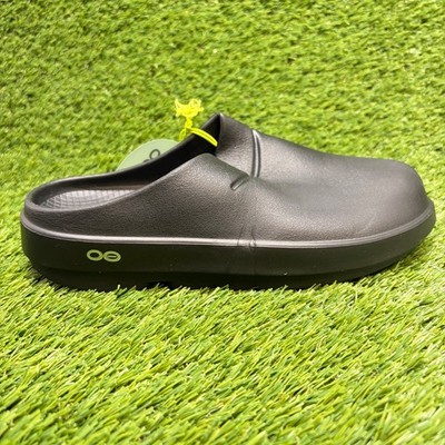 OOFOS OOcloog Clog Mens Size 8 Womens 10 Black Beach Slip On Recovery Sandals