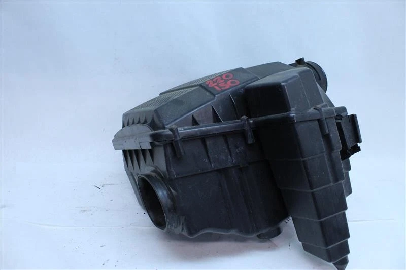 Used Air Cleaner Assembly fits: 2008 Land rover Range rover sport 4.4 Grade A - Image 4 of 4