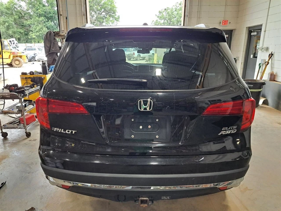 Puntal trasero 2017 Pilot Sku#4233860 Foto 4 de 4
