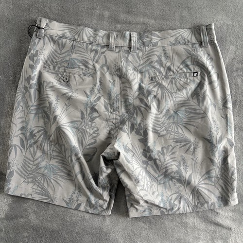 Pantaloncini Travis Mathew Coastal Canyon stampa floreale golf performance uomo 32-38 nuovi con etichette - Foto 3 di 6