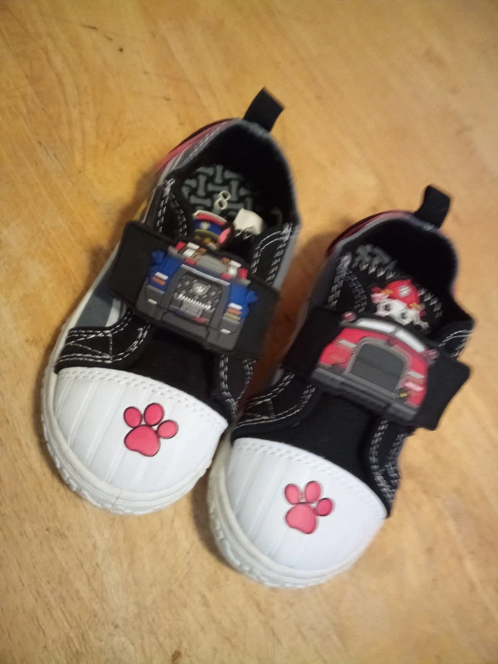 Sapatos infantis masculinos Nickelodeon Paw-Patrol tamanho 8 excelente estado - Imagem 4 de 4