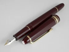 Montblanc Meisterstuck Classique 145 Bordeaux Fountain Pen F (used)