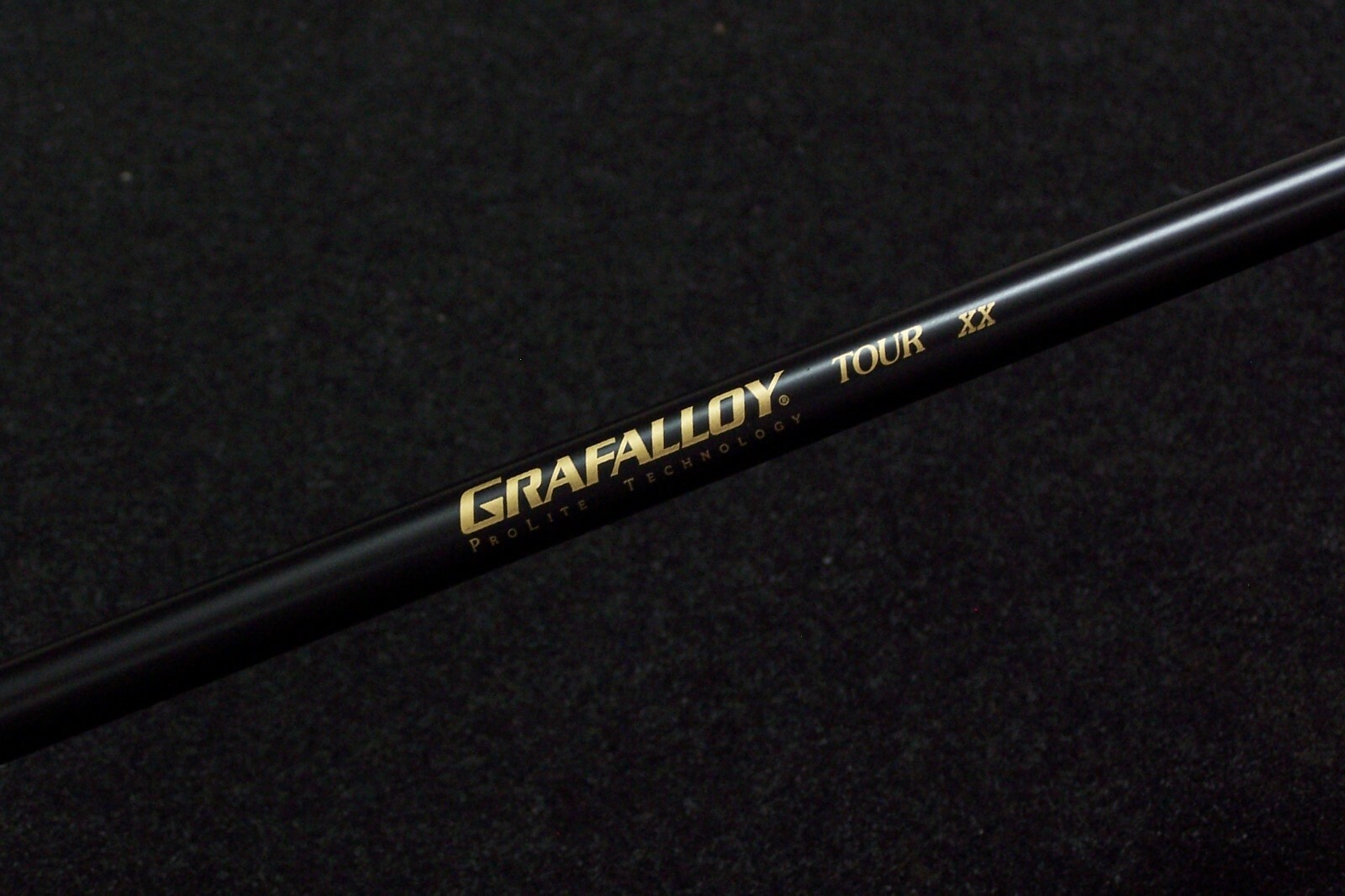 (1) new MADE-IN-THE-USA Grafalloy "Tour-XX" 46" 0.335-tip 64-gram driver shaft