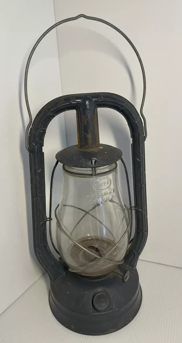 Vintage Antique Dietz Monarch Kerosene Lantern Fitzall Loc Nob