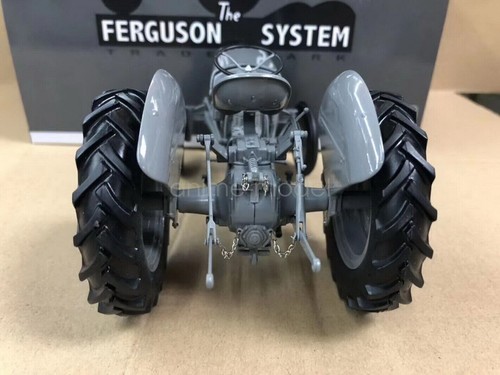 Universal Hobbies 1/16 SCALE FERGUSON TEA 20 1949 Tractor Diecast UH2690 - Picture 6 of 8