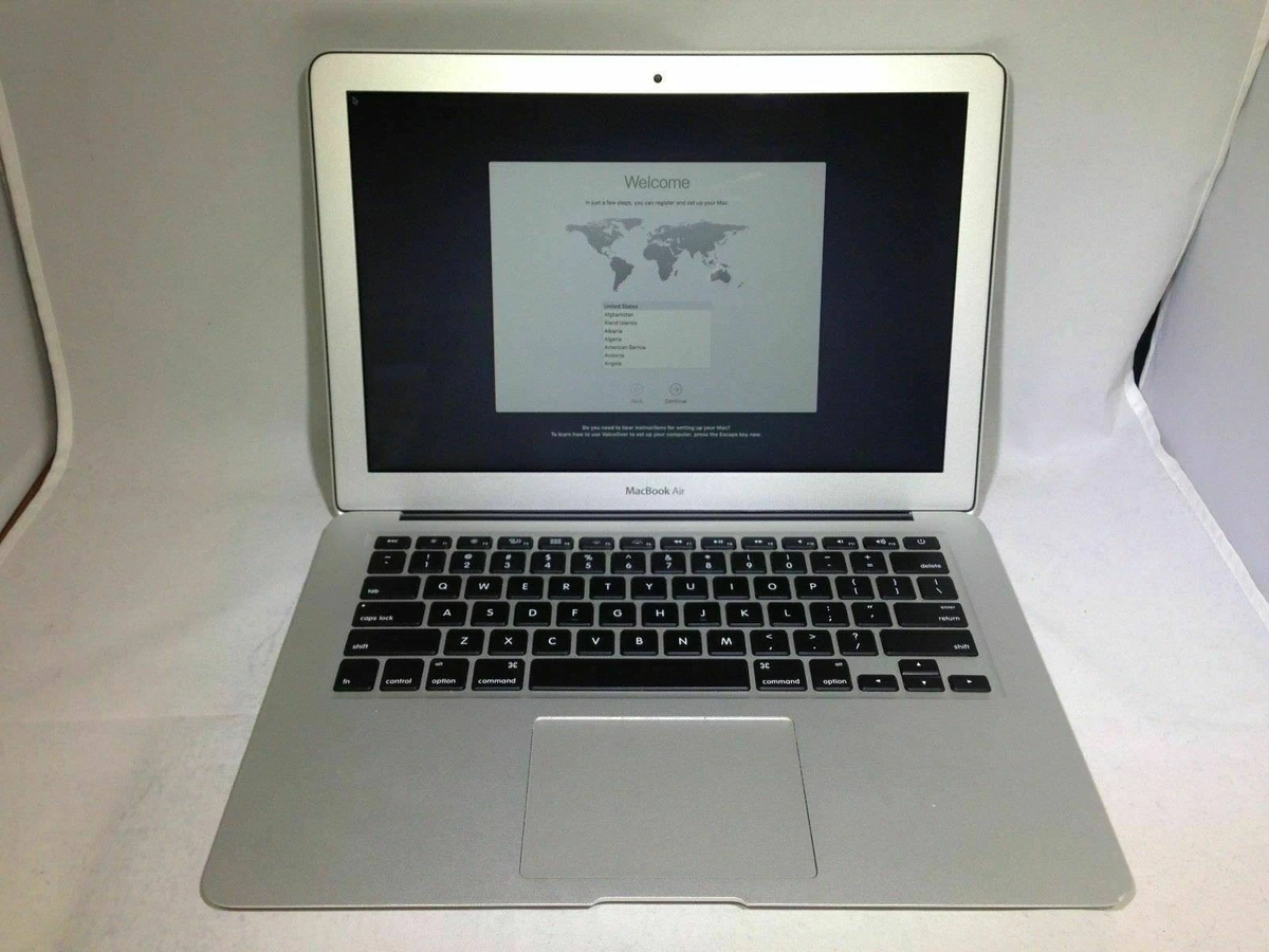 MacBook Air 13 2017 2.2 GHz Intel Core i7 8GB 256GB SSD Good