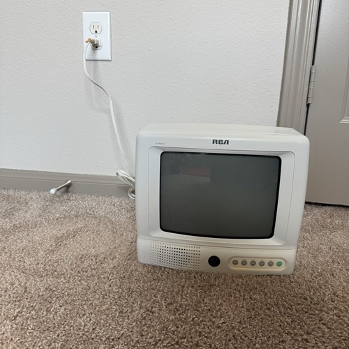 VTG 1997 RCA CRT 9"Inch Retro Gaming TV Model E09310WH Tested Working White Rare - Picture 2 of 8
