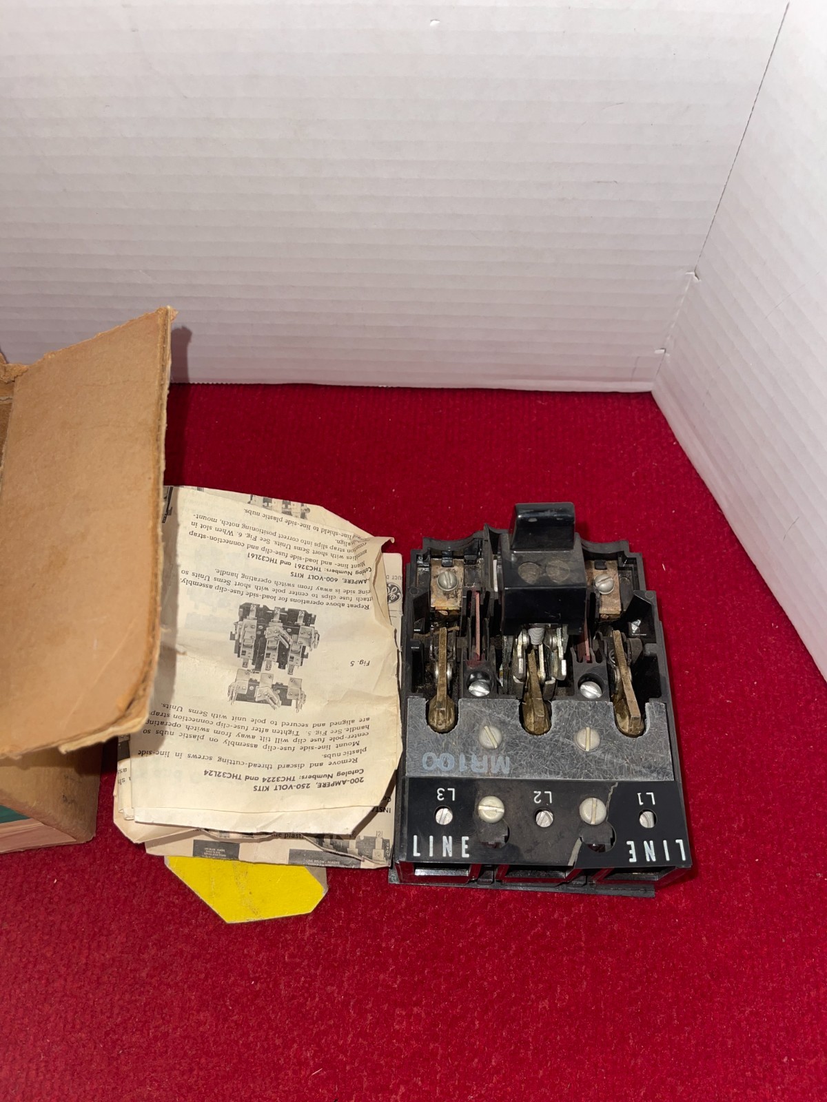 NEW GENERAL ELECTRIC THMS33 100 AMP 3-POLE DISCONNECT SWITCH