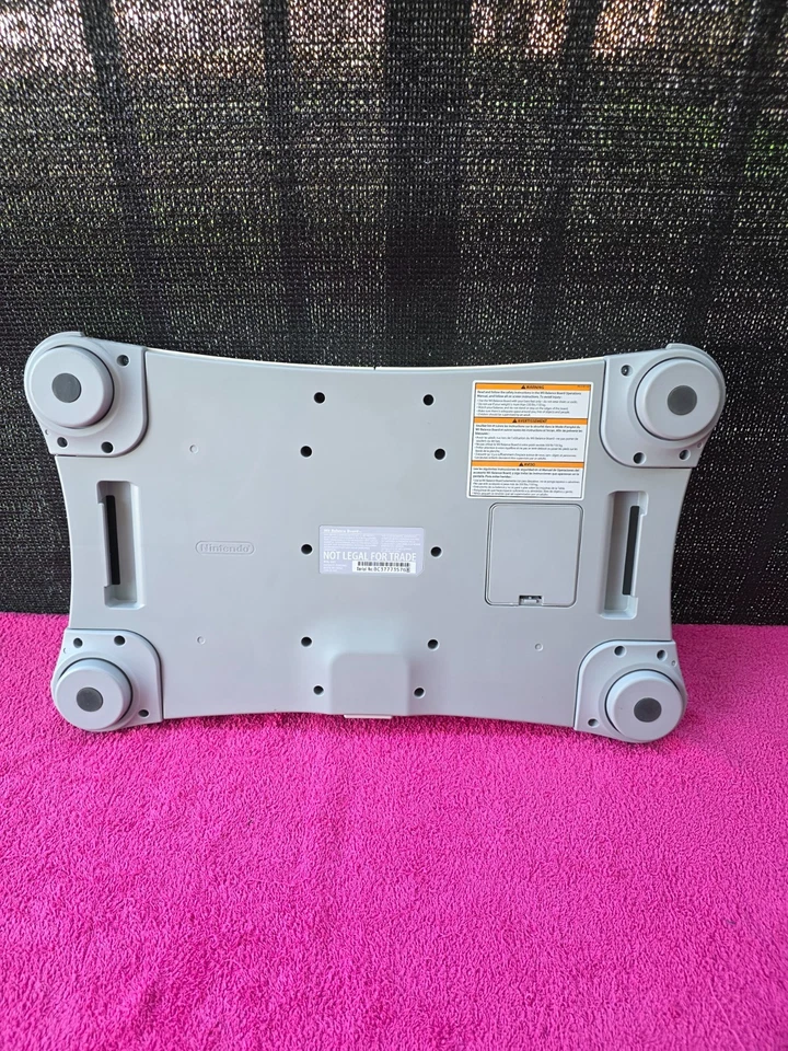 Nintendo Wii Fit Balance Board Controller - FOR PARTS OR REPAIR ONLY - Image 3 of 4