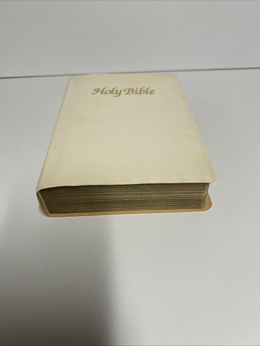 Holy Bible KJV Giant Print Indexed Edition Words in Red World Publishing 1986 - Picture 3 of 9