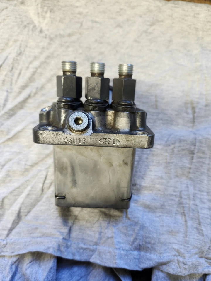 Bomba de inyección Kubota D1105 ZD1211-3 Foto 3 de 4