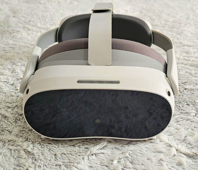 PICO 4 128GB  VR-Headset inkl. 2 Controllern & OVP