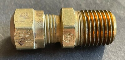 WEATHERHEAD 1/4'' Tube OD x 1/4'' NPT Brass Male Air Brake Connector 1468x4x4 DOT