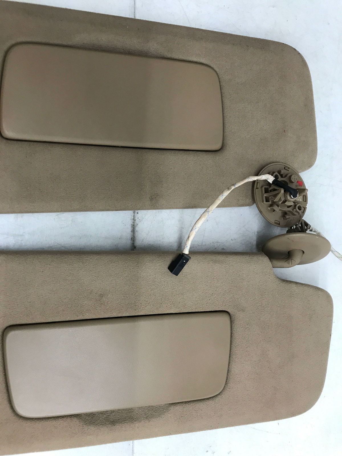 2020 2021 CADILLAC XT6 RIGHT LEFT FRONT SUN VISOR SHADE SET MAPLE SUGAR