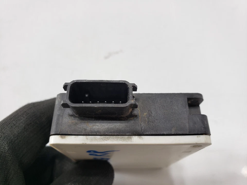 ✅ Módulo de detección de punto ciego lado derecho parachoques trasero Dodge Challenger 15-18 OEM Foto 4 de 4