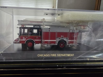 Code 3 Collectibles Chicago Fire Department CFD Squad 2A Rescue Truck Snorkel!!!