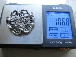 Silberbrosche 800er Silber 10 68 gr. mit Motiv Sigfried der Drachentöter