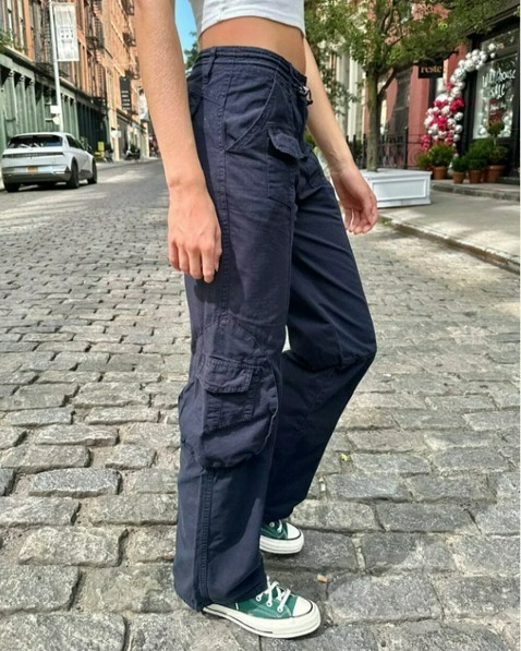 Brandy Melville Y2K Kim Cargo Pants Womens OS Navy Front Seam