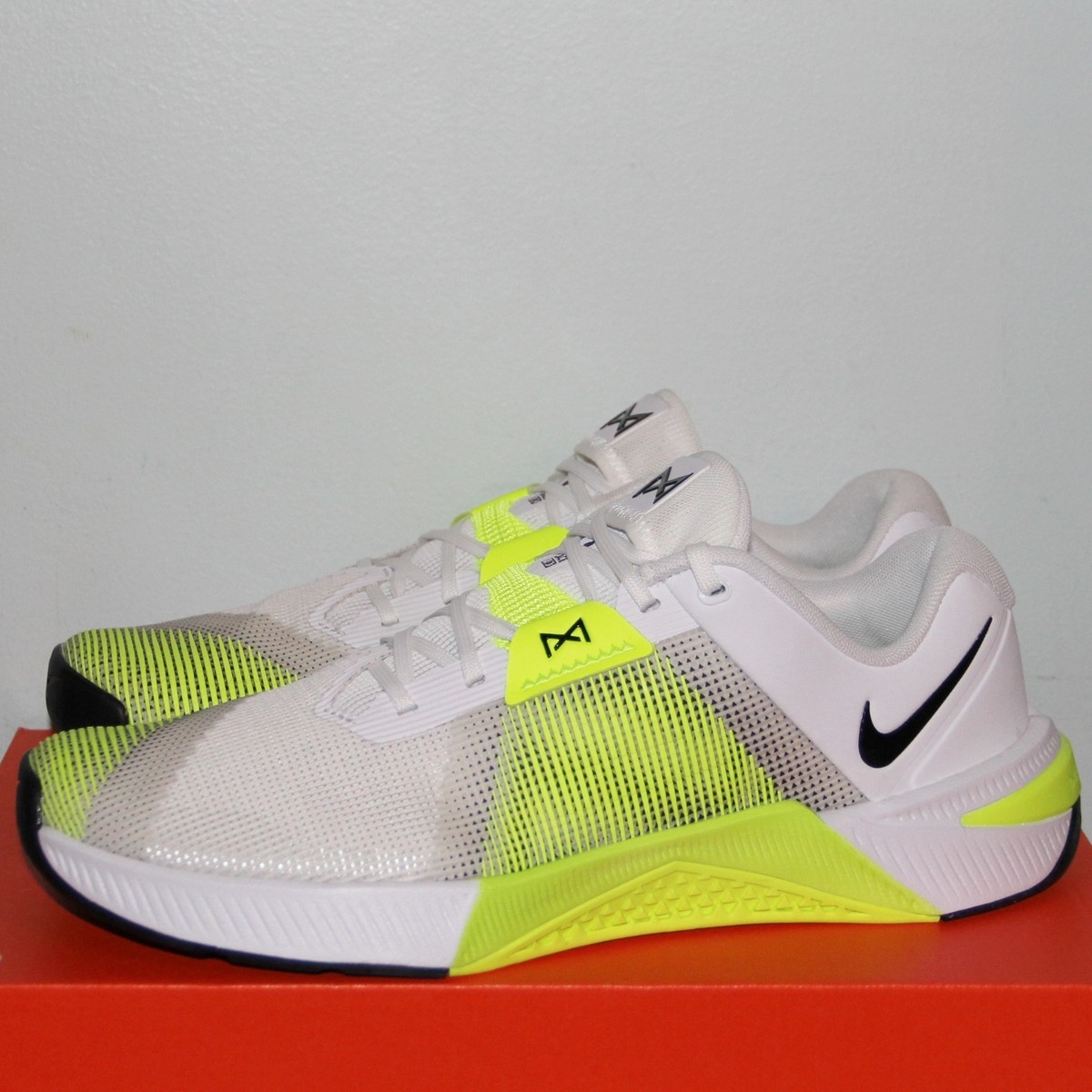 Nike Metcon 10 CrossFit Training Shoes Mens 9 10 White Volt  display picture 3
