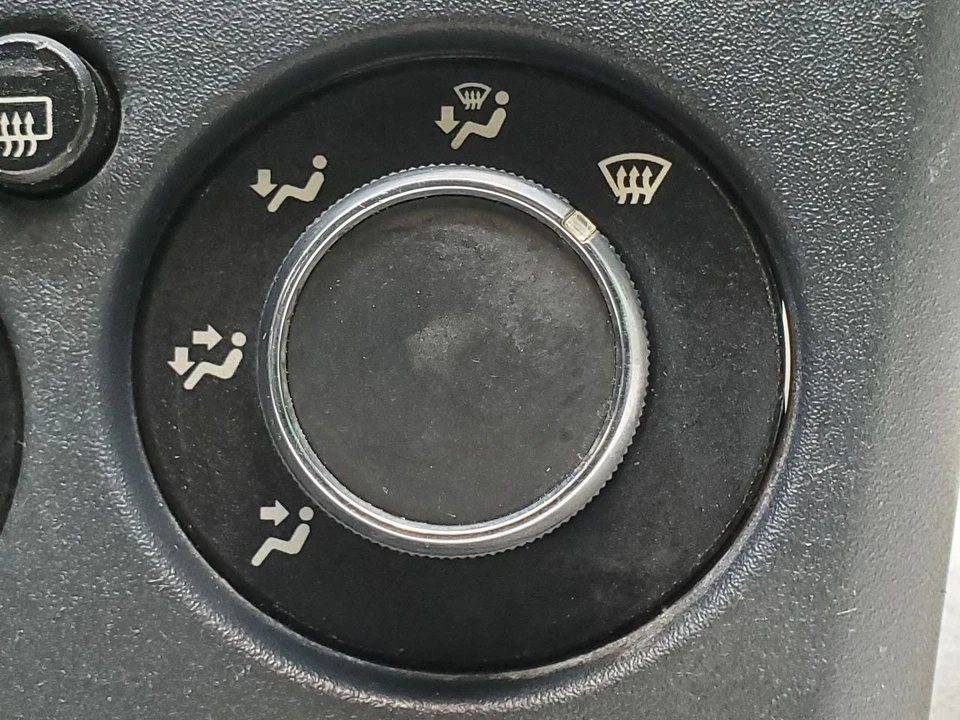 2006 Mitsubishi Eclipse Temperature Control Manual OEM - Image 4 of 4