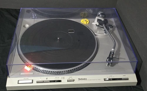Technics SL-D303 Direct Drive Automatic Stereo Turntable & Cover - Works Great!!