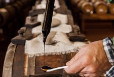 1 LITER ARTISANAL TRADITIONAL BALSAMIC VINEGAR OF MODENA AGED 100 YEARS.BIG OLD