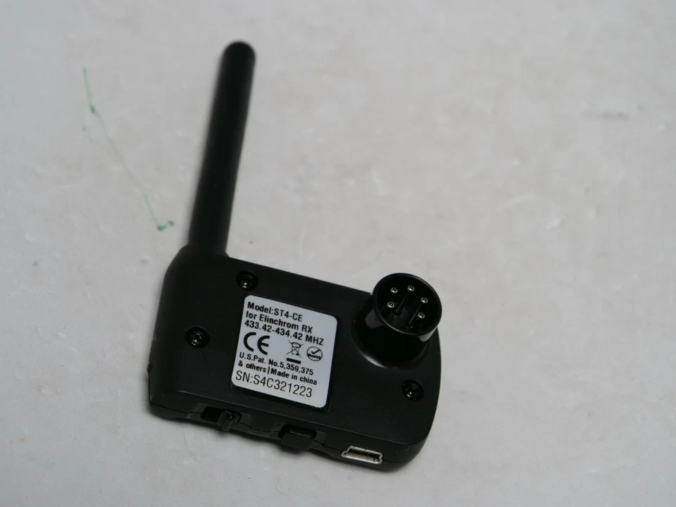 Pocket Wizard Power ST4 Radio Slave for Elinchrom RX Flash MINT BOXED - Image 2 of 3