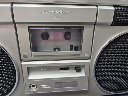 Hitachi Radio Cassette Player TRK-7150HC Boombox Metal Grill Tested & Nice READ - Picture 2 of 24