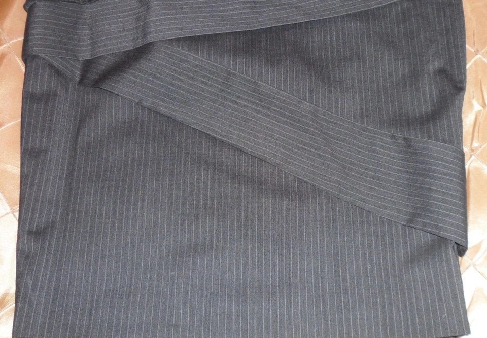 PIAZZA SEMPIONE HERMOSA MINIFALDA CON DETALLES ÚNICOS, HECHA EN ITALIA, TALLA 40 Foto 3 de 4