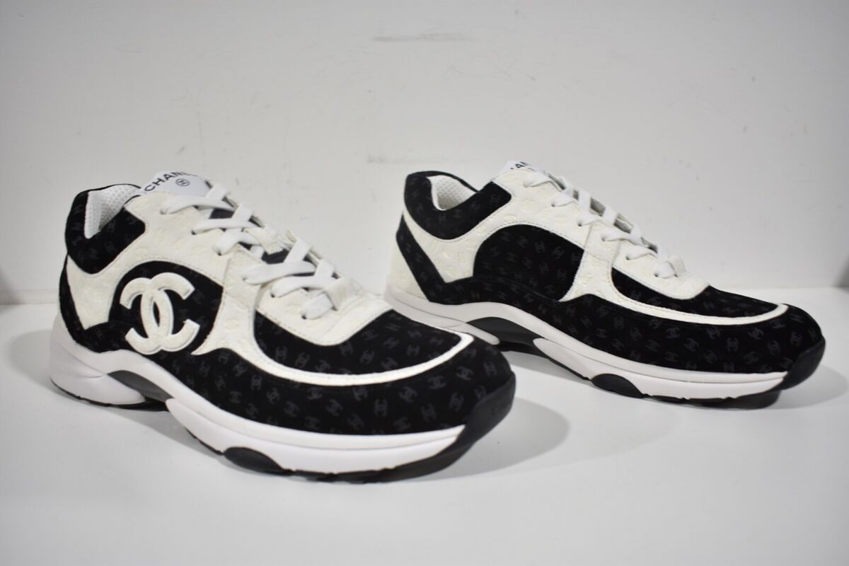 Chanel 22A Mens Black White Suede CC Logo Low Top Lace Up Chanel 22A Mens Black White Suede CC Logo Low Top Lace Up