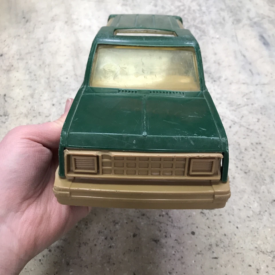Vintage Strombecker Tootsie Toy Ford Bronco II Plastic 10” Green Tan Fast Ship! - Image 4 of 4