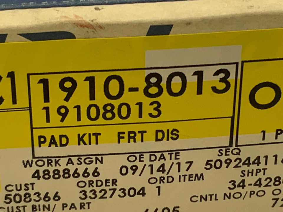 Kit de pastillas de freno de disco delanteras genuinas GM 2002-2005 Chevrolet GMC Oldsmobile 19108013 Foto 2 de 2