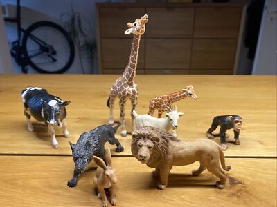 Konvolut 8 Schleichtiere Löwe Schimpanse Giraffe Hase Wolf Kuh Ziege