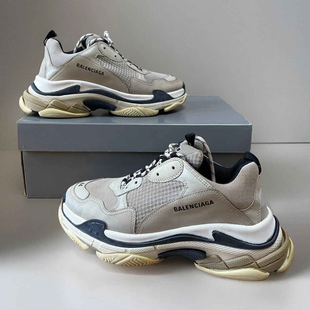 Balenciaga — Size 11 (44) - Balenciaga Triple S Sneaker 2018 Beige Grey
