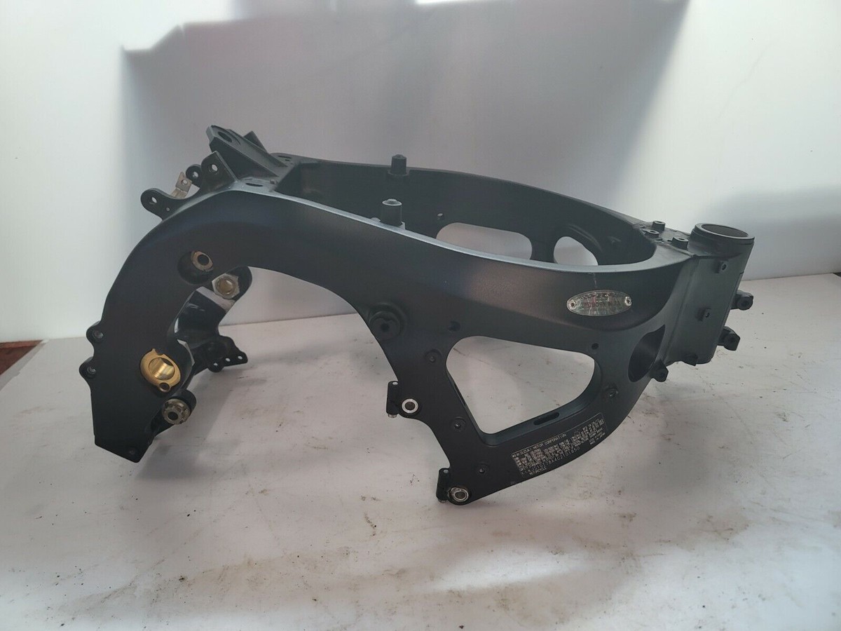2012 09-16 SUZUKI GSXR 1000 MAIN FRAME YOSHIMURA EDITION CHASSIS