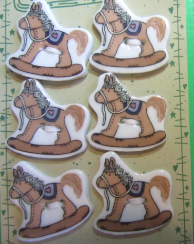 (6) TRENAS TRINKETS 1 1/4" ROCKING HORSE CERAMIC 2-HOLE BUTTONS-A2 - Afbeelding 1 van 3