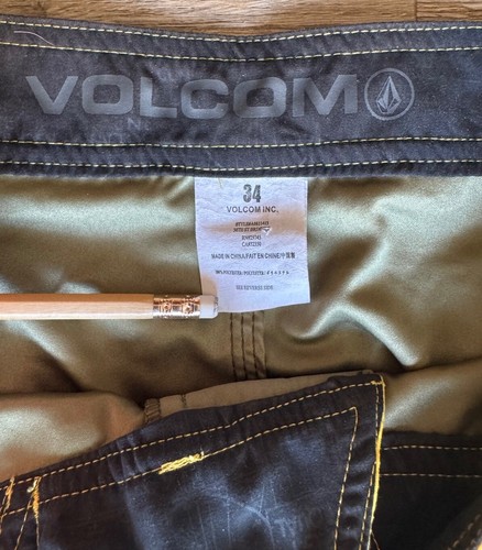 Men’s VOLCOM 38th Street Boardshort Shorts Green/Yellow - Picture 6 of 9