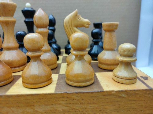 RARE Vintage Soviet Wooden Chess Set, USSR Chess Set Vintage Folding Board 35x35 - Picture 6 of 18