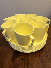 Set Of 8 Vintage Hawkeye Burlington Basket Co Picnic Plates Cups Camping Yellow
