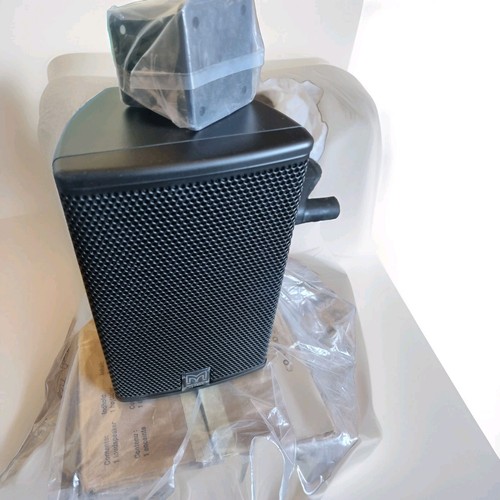 Martin Audio ADORN A55 5.25" 50 Watt Installation Speaker with Wall Bracket. New - Picture 3 of 5