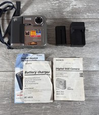 Sony Mavica MVC-FD5 Digital Camera 0.3MP 3.5" Floppy Disk Retro, Charger