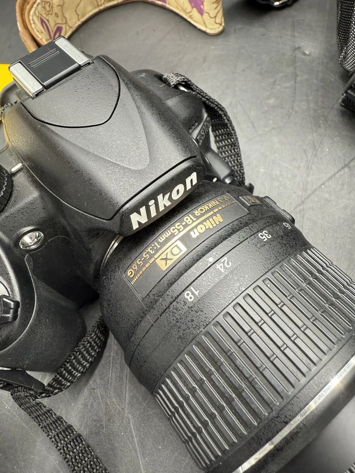 Nikon D3100 DSLR Camera with 18-55mm & 55-200mm VR Lenses W/ Manual & Accessorie - Image 3 of 4