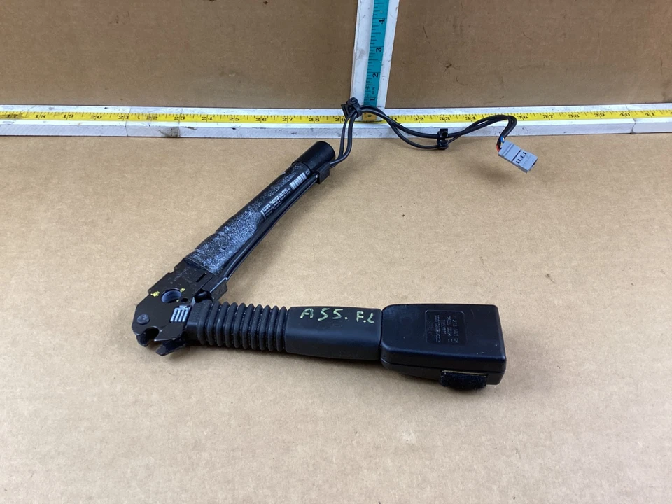 BMW 328i 2007-2013 hebilla de cinturón de seguridad delantero izquierdo del lado del conductor 7213563 OEM Foto 4 de 4