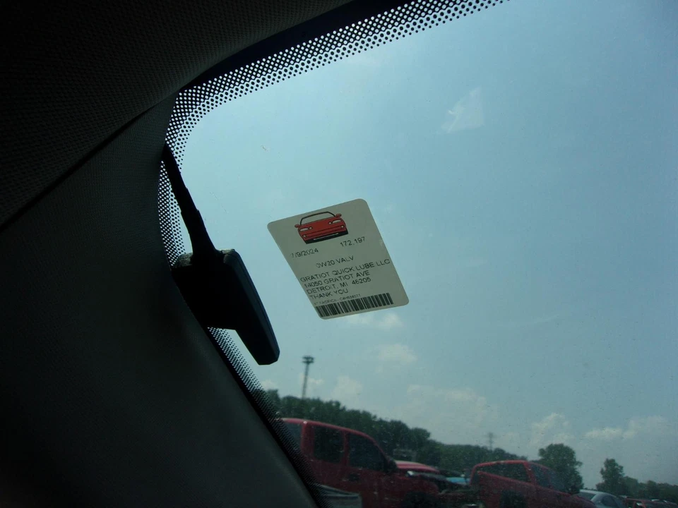 Brazo de control inferior inferior delantero izquierdo usado se adapta a: Chrysler Pacifica 2017 delantero Foto 2 de 4