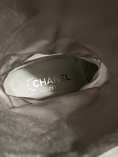Vtg Chanel Gray Leather CC Logo Boots 35.5 - Picture 6 of 15