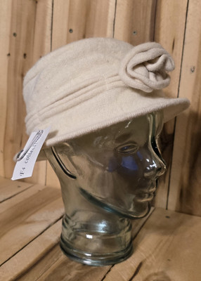 Womens 100% Wool Beige Natural F4 Collection Fashion Hat NWT